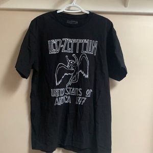 BLACK LED ZEPPELIN BAND TEE